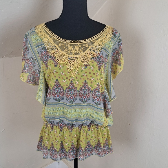 WD NY Women’s Yellow Blue Floral Ruffle Sheer Top Blouse Size L - Picture 2 of 10